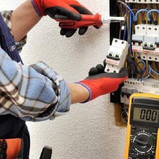 INSTALACIONES ELÉCTRICAS